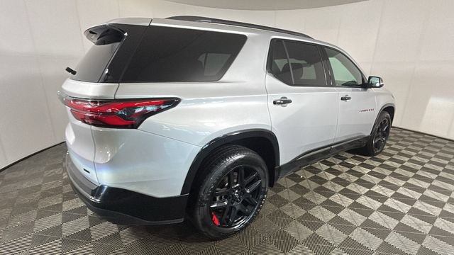 Used 2022 Chevrolet Traverse Premier w/ Redline Edition AWD/4WD image 2