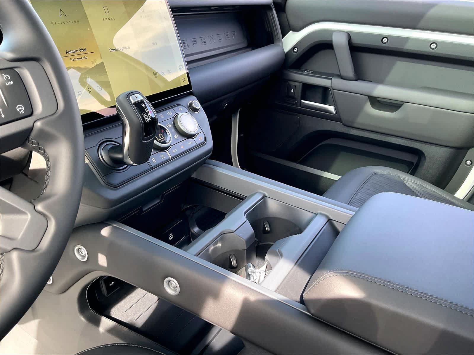 New 2026 Land Rover Defender 110 S AWD/4WD image 10