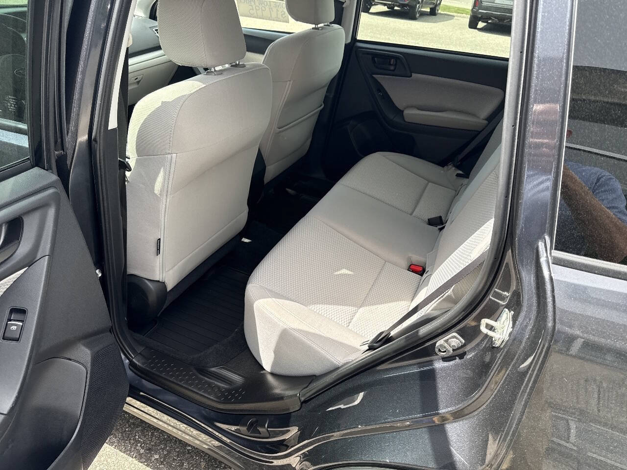 Used 2018 Subaru Forester 2.5i Premium AWD/4WD image 22