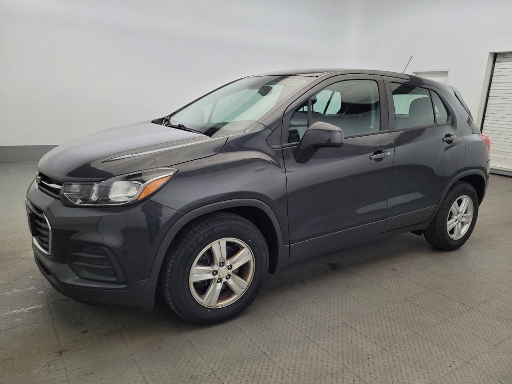 Used 2020 Chevrolet Trax LS FWD image 2