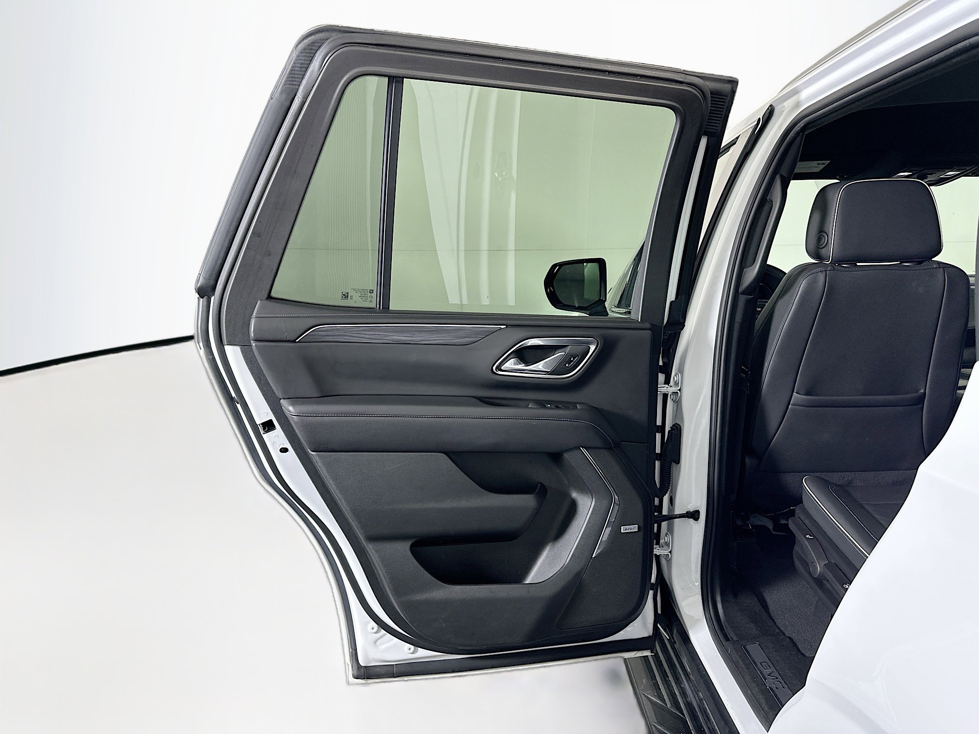 Used 2024 GMC Yukon SLT image 26