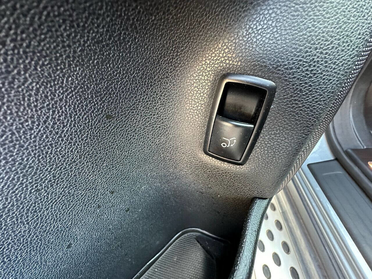 Used 2011 Mercedes-Benz GL 320 BlueTEC 4MATIC image 22