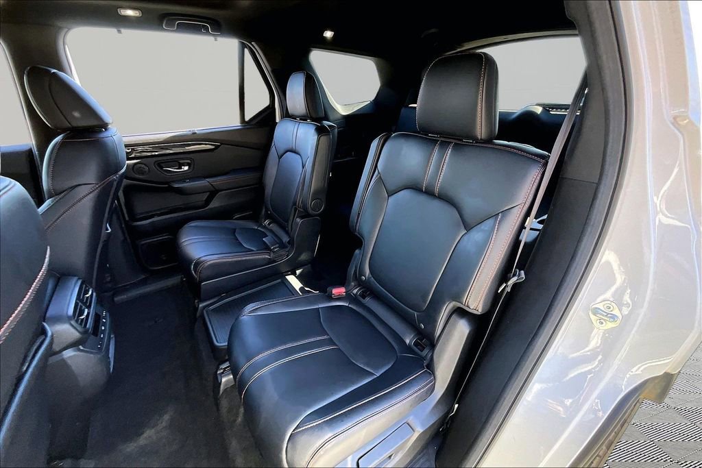 Certified 2025 Honda Pilot TrailSport image 16