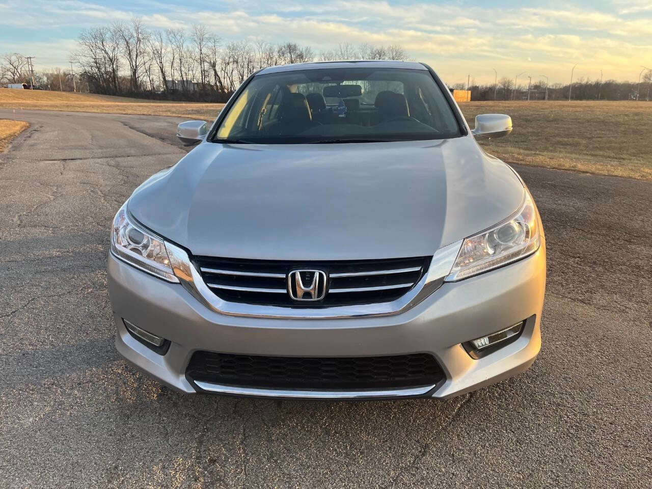 Used 2015 Honda Accord EX-L image 2