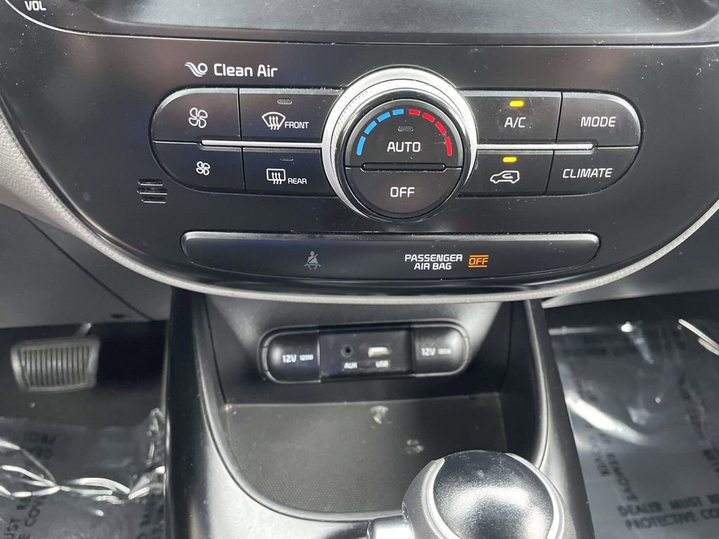 Used 2018 Kia Soul + image 39