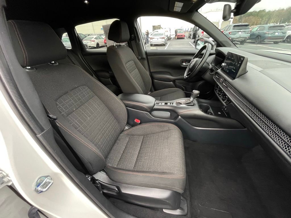 Certified 2026 Honda HR-V Sport image 31