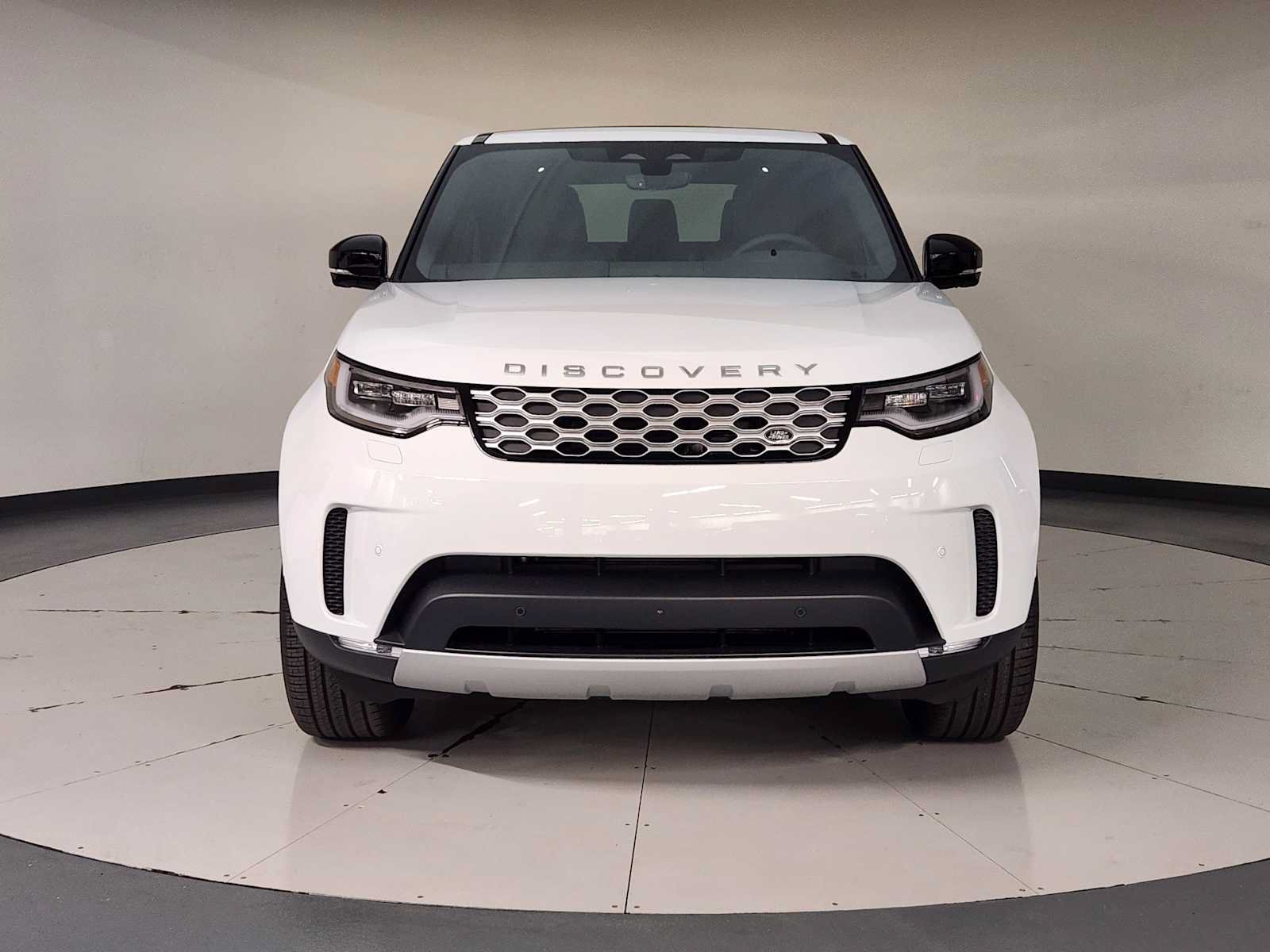Used 2026 Land Rover Discovery S AWD/4WD image 9