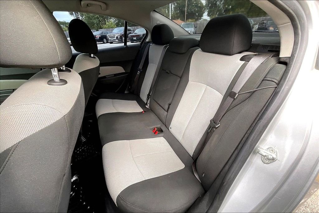 Used 2011 Chevrolet Cruze LS FWD image 33