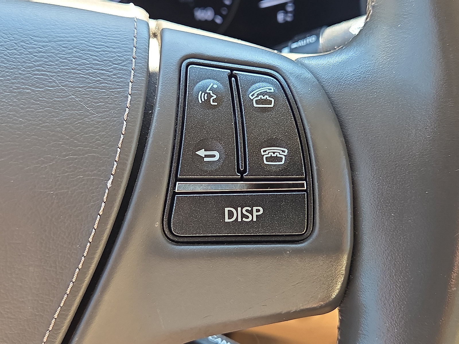 Used 2013 Lexus LS 460 w/ Comfort Pkg RWD image 22
