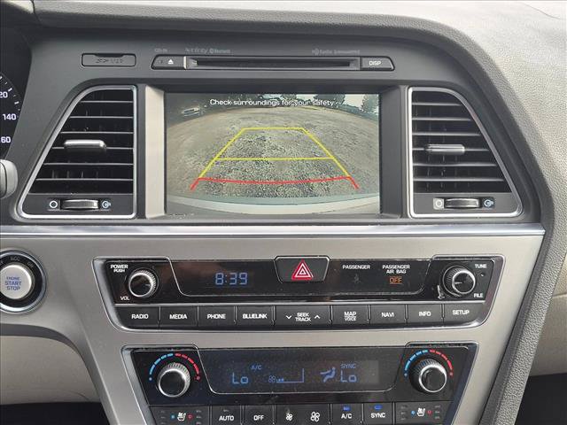 Used 2015 Hyundai Sonata Limited w/ Option Group 06 FWD image 10