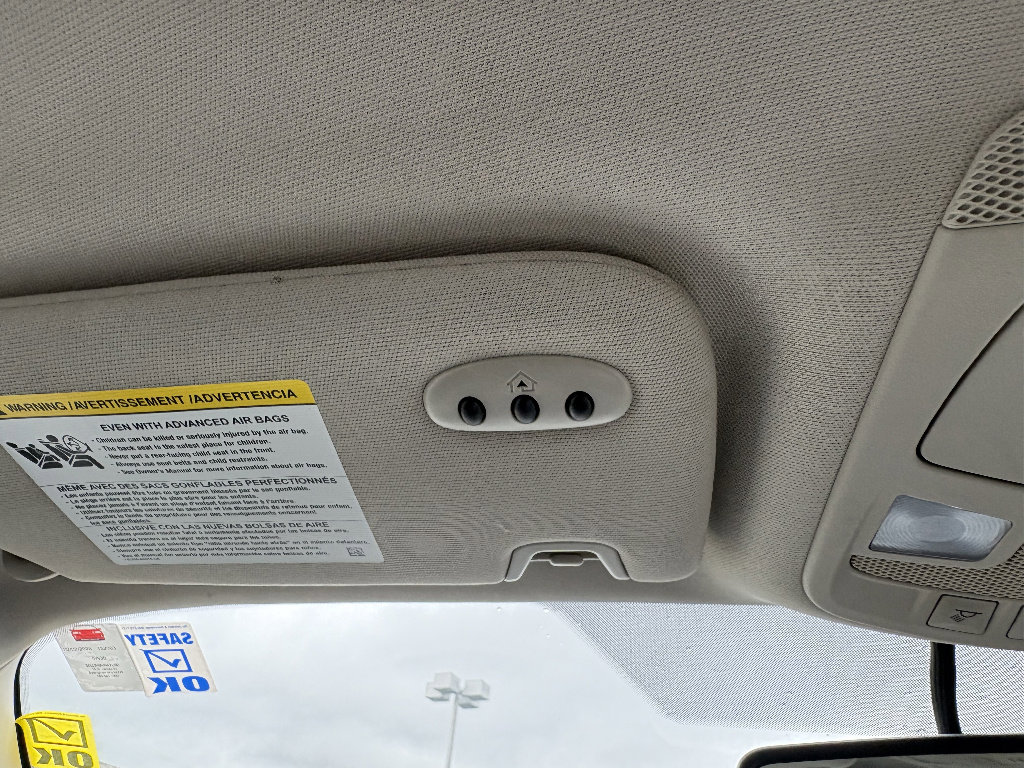 Used 2017 Ford Fusion SE w/ Equipment Group 202A image 30