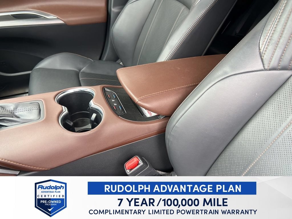 Used 2024 Toyota Venza AWD/4WD image 26