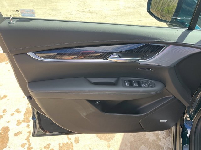 New 2025 Cadillac XT6 Premium Luxury w/ LPO, Floor Liner Package image 14