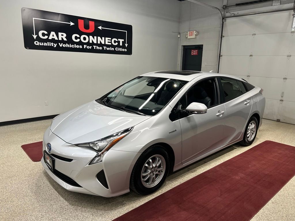 Used 2017 Toyota Prius Four w/ Advanced Technology Package image 2