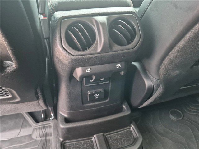 Used 2026 Jeep Wrangler Unlimited Rubicon AWD/4WD image 14