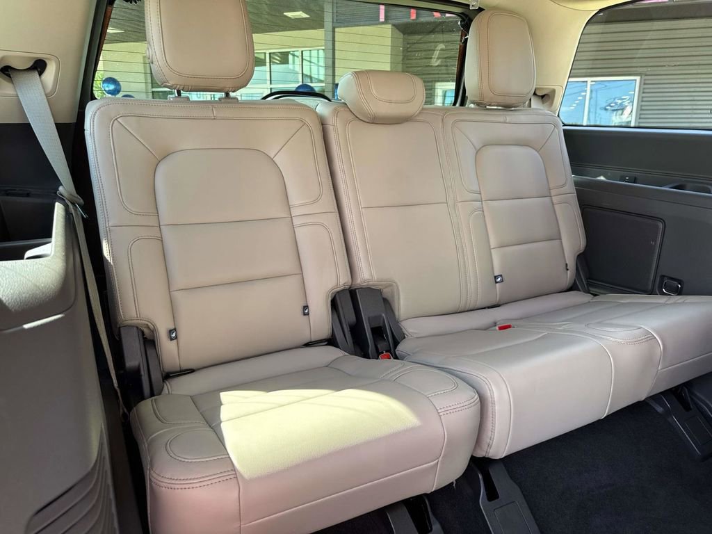 Certified 2024 Lincoln Navigator Reserve image 11
