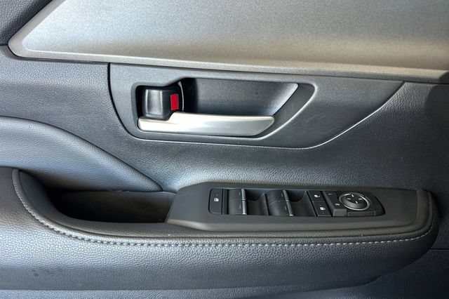 Certified 2025 Toyota Grand Highlander FWD image 14