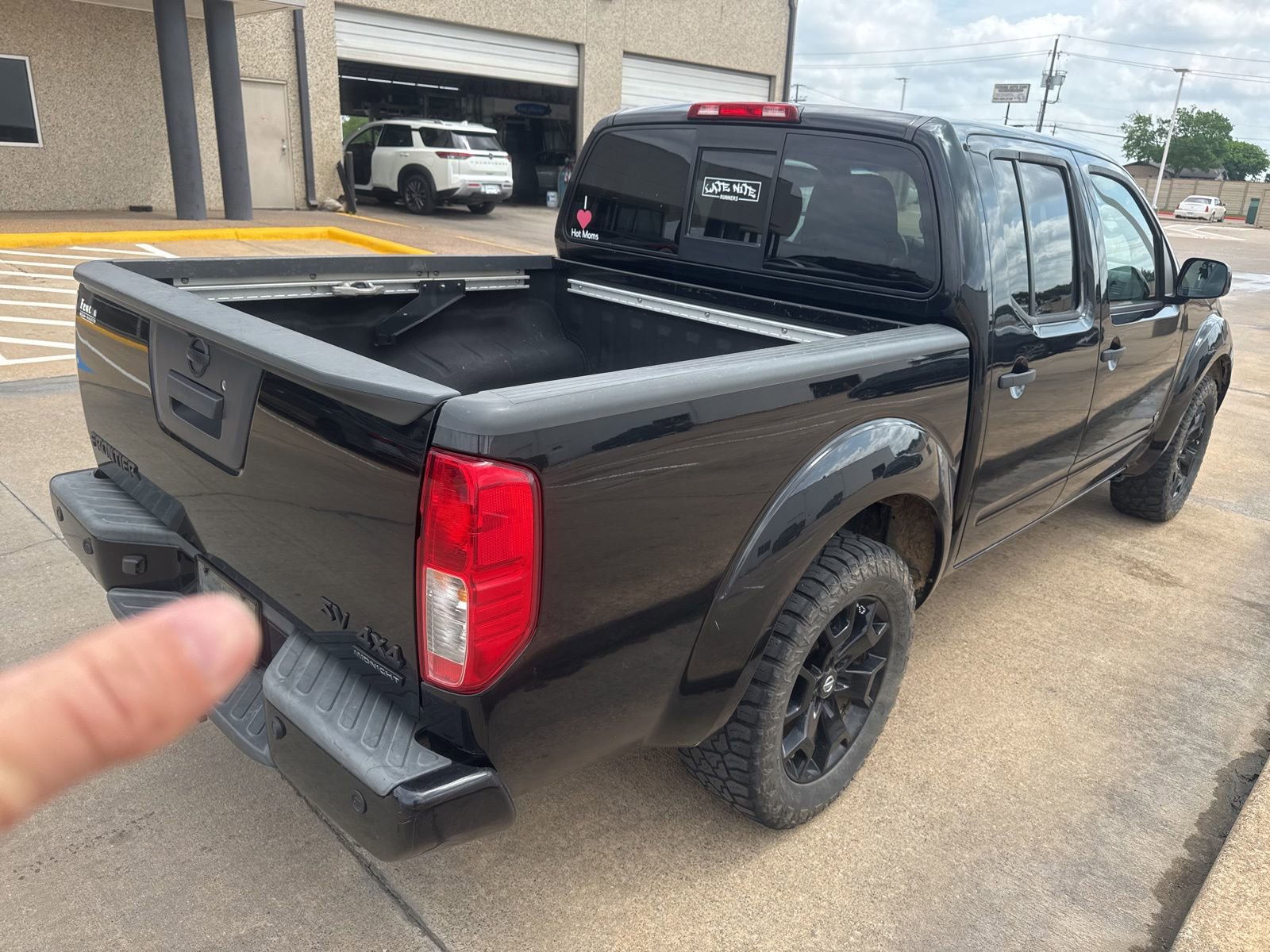 Used 2019 Nissan Frontier SV w/ Value Truck Package AWD/4WD image 5