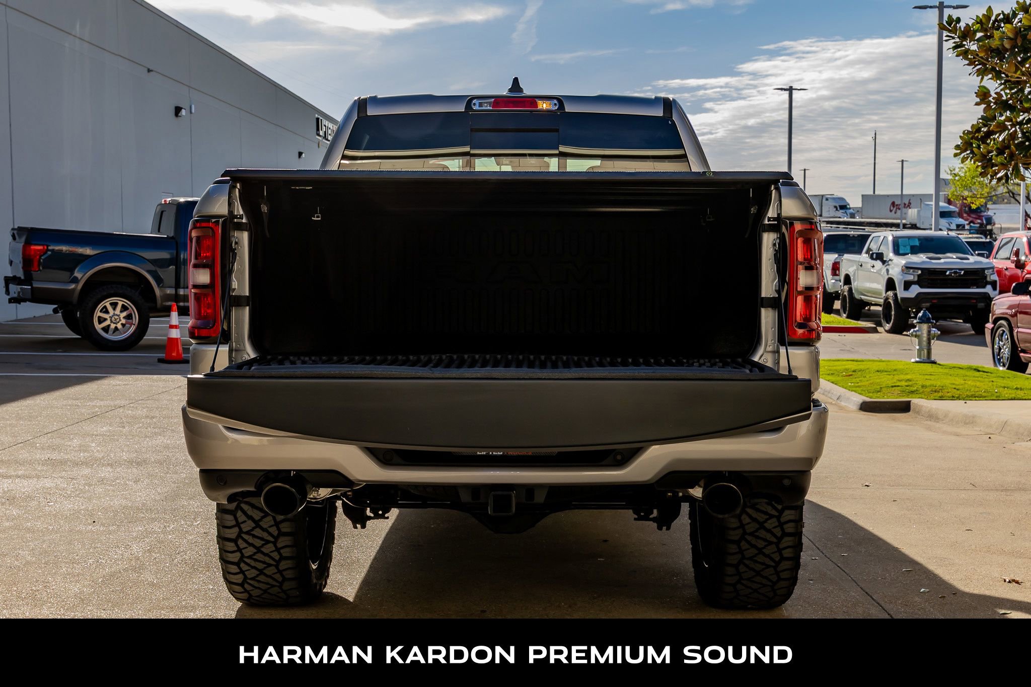 Used 2025 RAM 1500 Laramie w/ Night Edition image 8