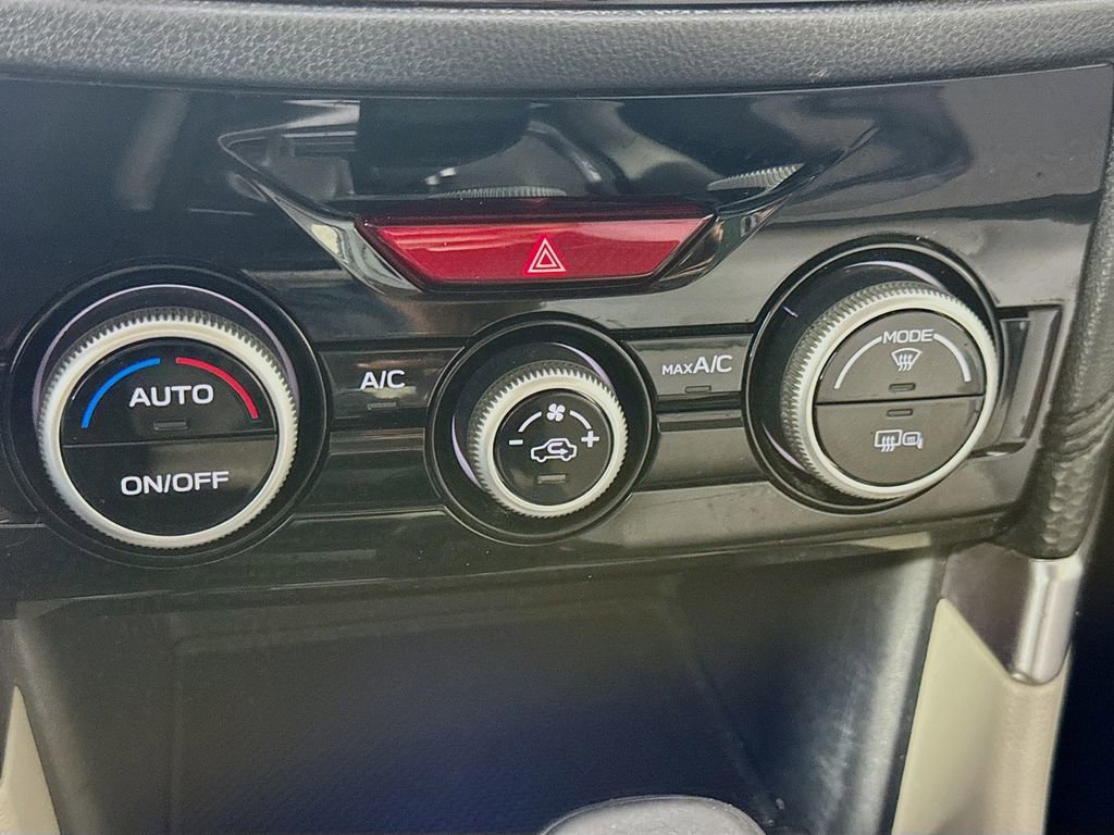 Used 2020 Subaru Forester Premium AWD/4WD image 17