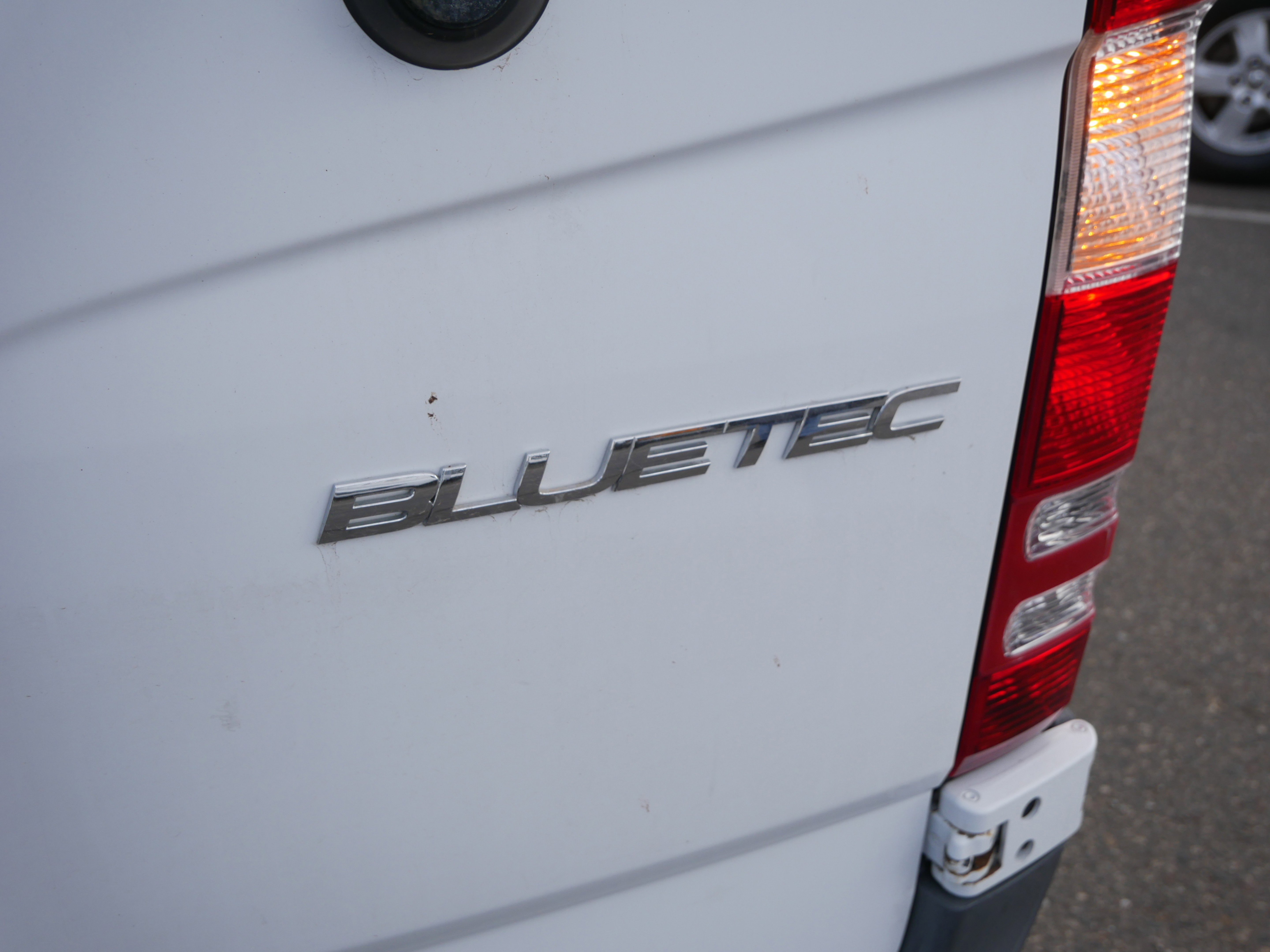 Used 2015 Freightliner Sprinter 3500 image 8