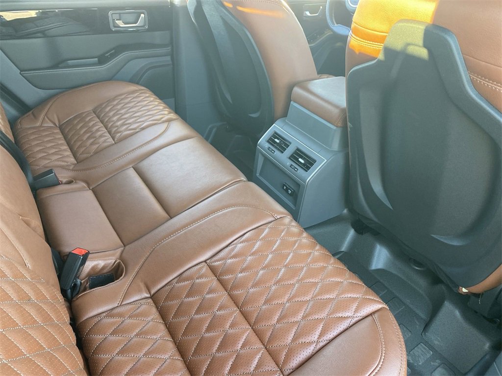 New 2024 INEOS Grenadier Fieldmaster Edition image 14