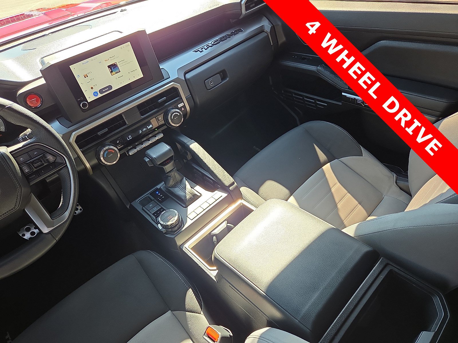 Used 2025 Toyota Tacoma TRD Sport AWD/4WD image 12