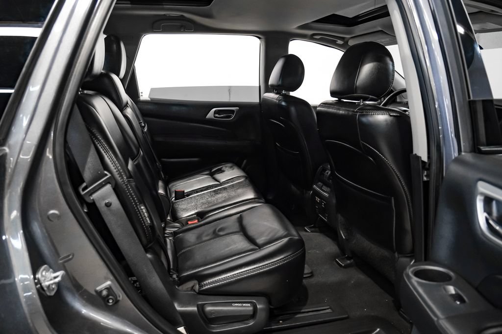 Used 2020 Nissan Pathfinder Platinum FWD image 39