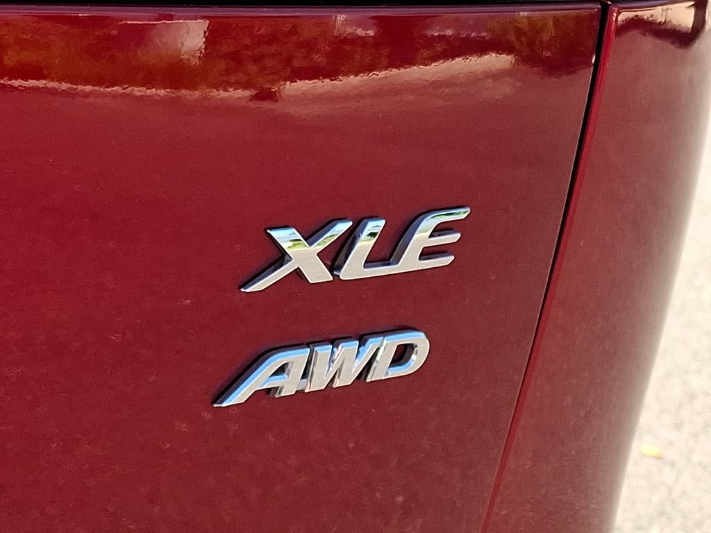 Certified 2025 Toyota Corolla Cross XLE w/ Convenience Package AWD/4WD image 30