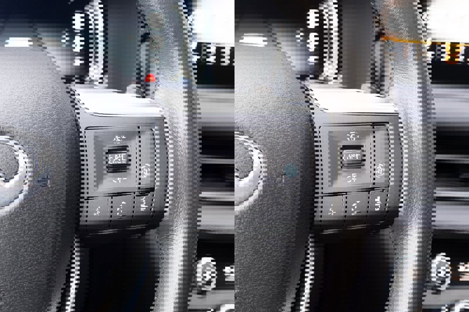 Used 2024 INFINITI QX60 Luxe image 9