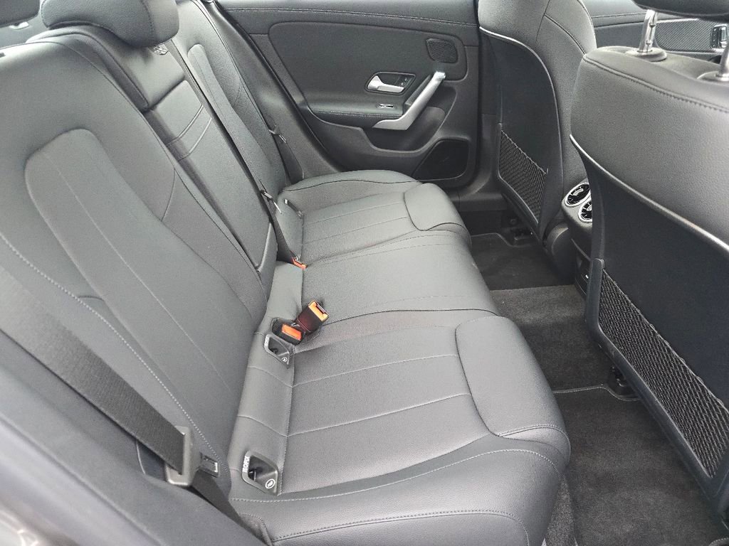 Used 2025 Mercedes-Benz CLA 250 4MATIC image 20