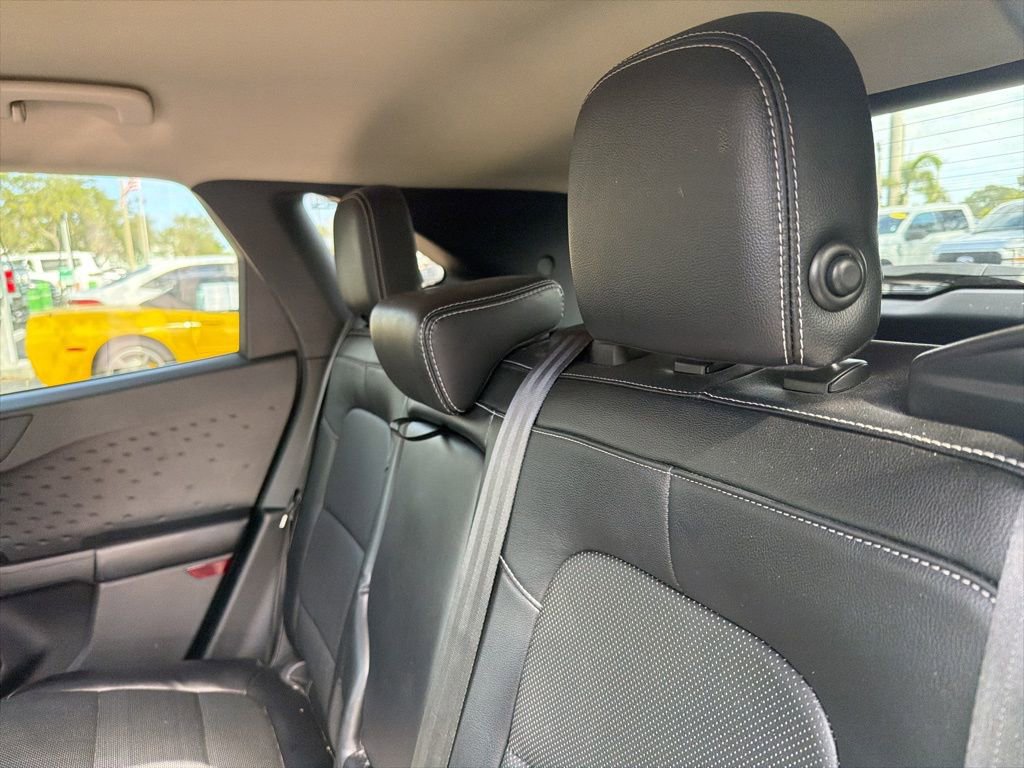 Used 2020 Ford Escape Titanium image 10