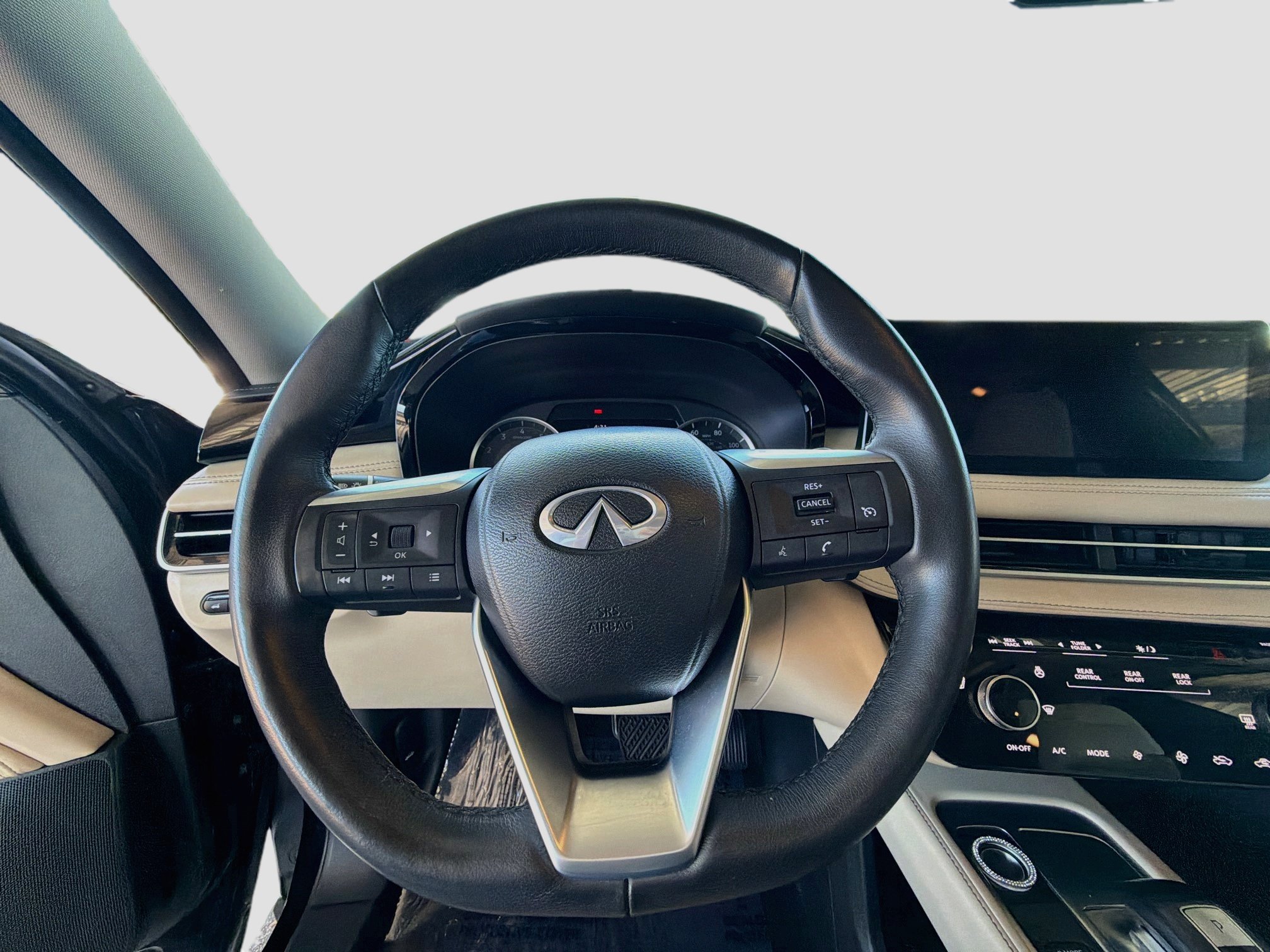 Used 2023 INFINITI QX60 Pure AWD/4WD image 17