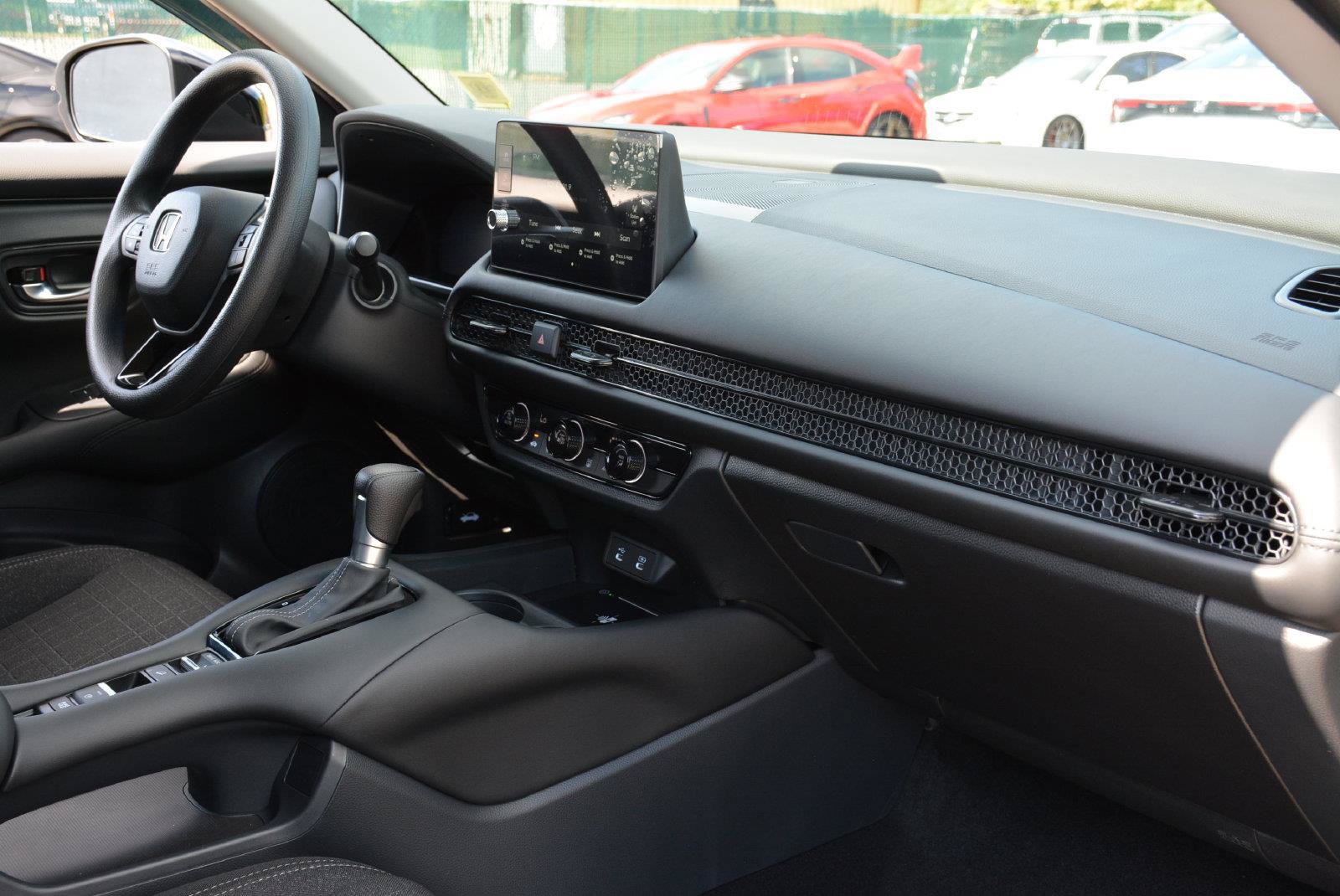 Used 2027 Honda HR-V LX image 22