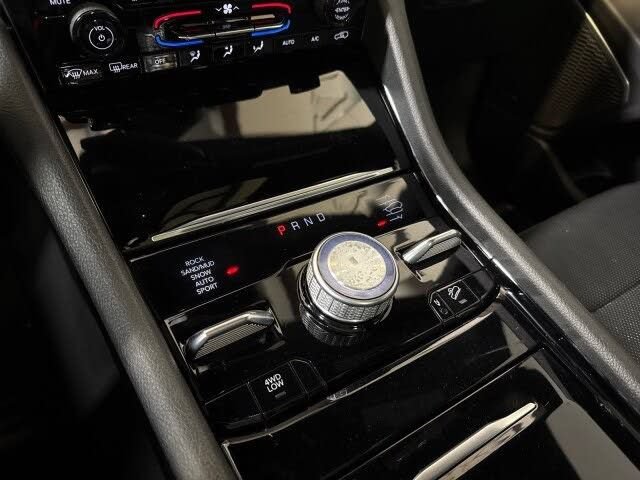 Used 2023 Jeep Grand Cherokee L Overland AWD/4WD image 29