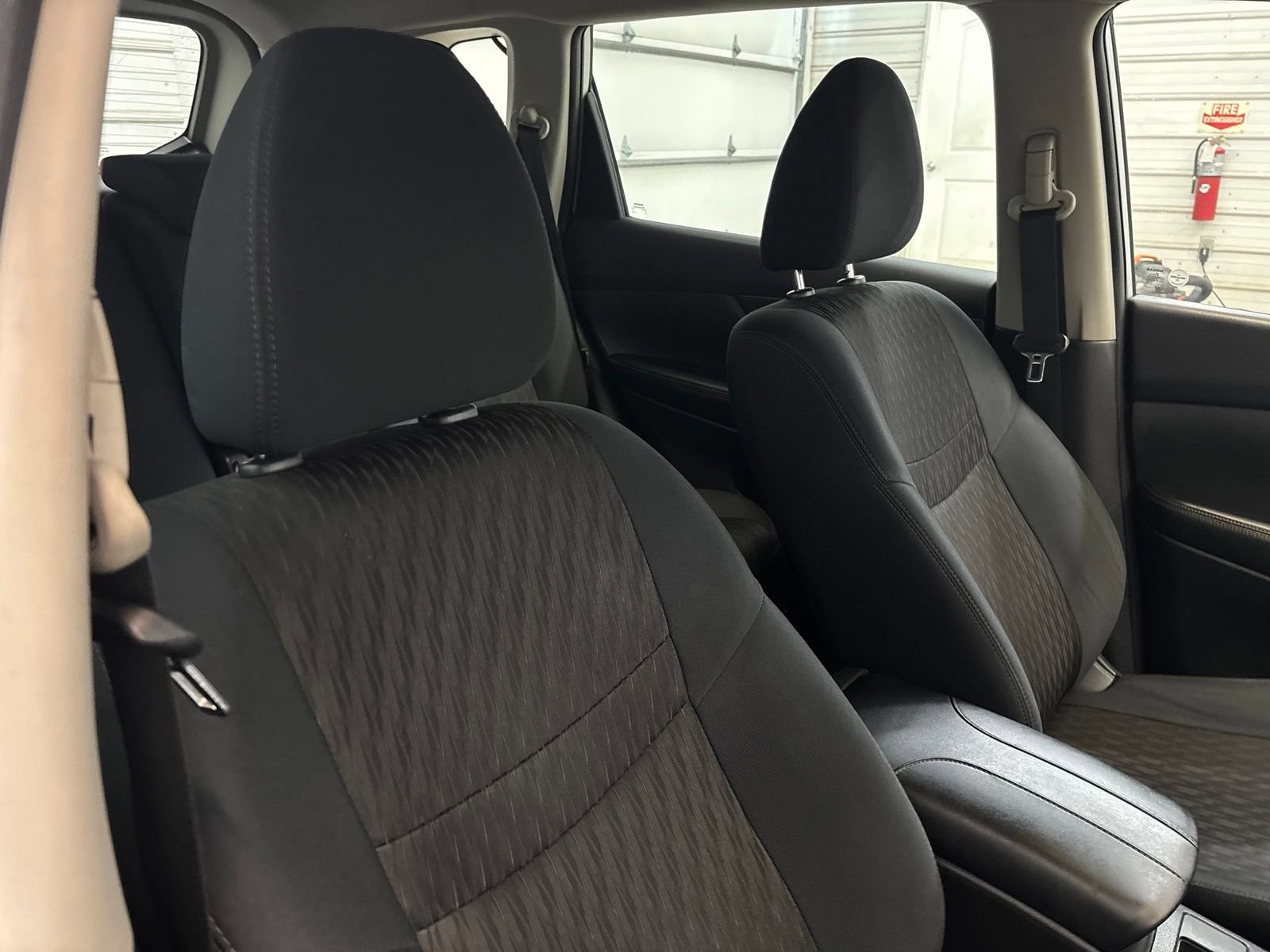 Used 2019 Nissan Rogue S AWD/4WD image 26