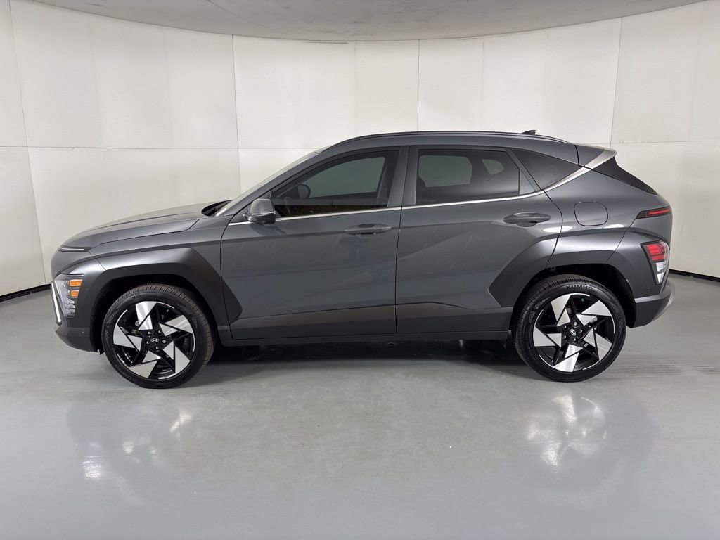 Used 2025 Hyundai Kona Limited image 4