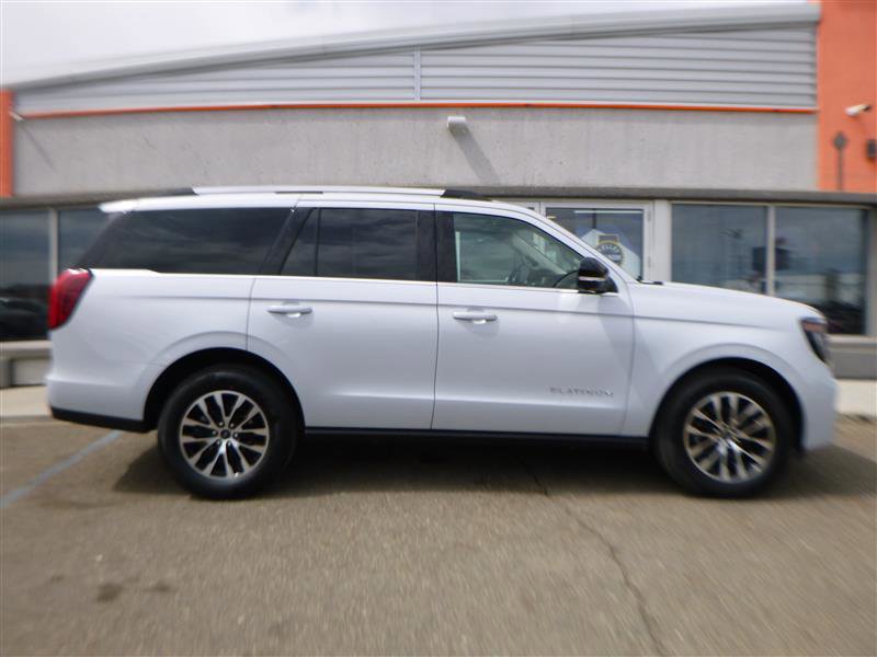 Used 2025 Ford Expedition Platinum AWD/4WD image 4
