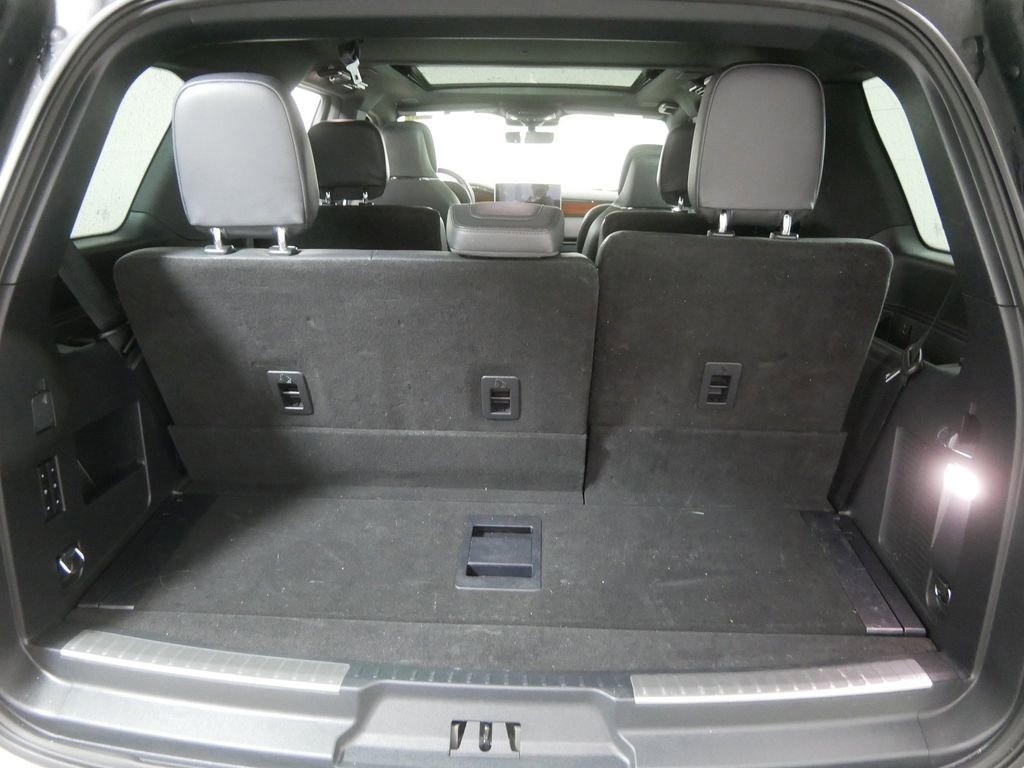 Used 2024 Lincoln Navigator Reserve w/ Equipment Group 201A AWD/4WD image 7