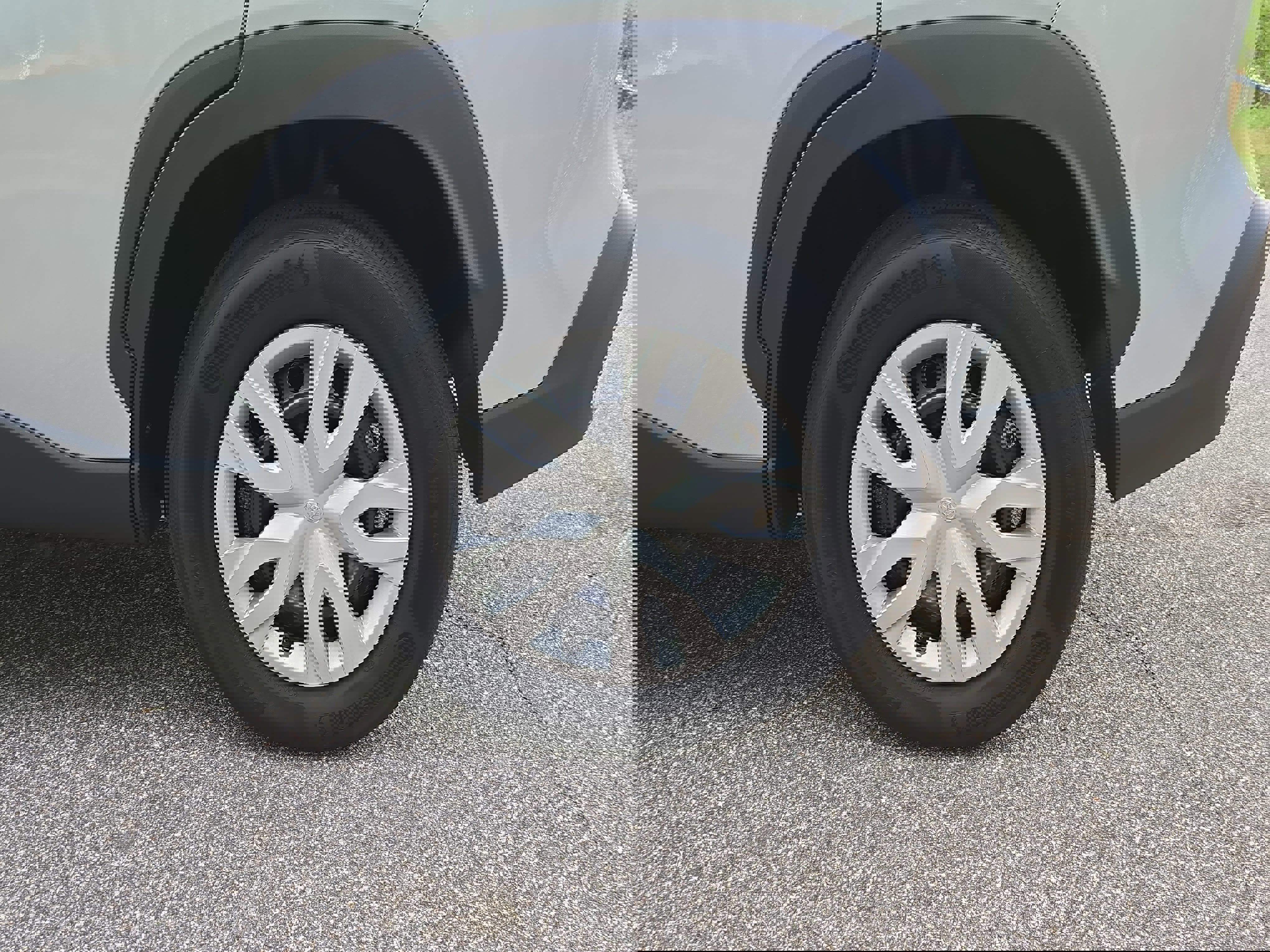 Used 2025 Toyota Corolla Cross L FWD image 30