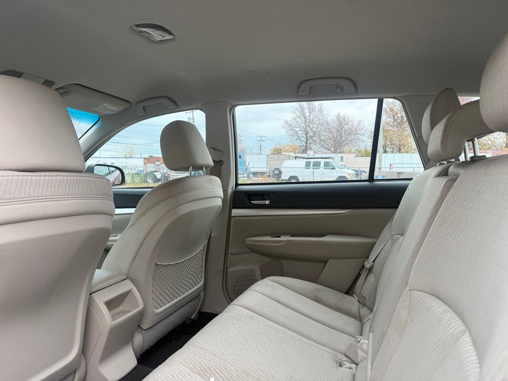 Used 2011 Subaru Outback 2.5i image 10