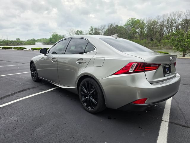 Used 2016 Lexus IS 200t RWD image 9