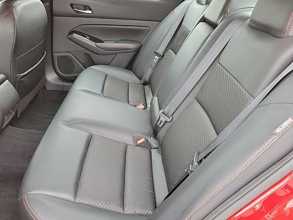 Used 2024 Nissan Altima 2.5 SR FWD image 13