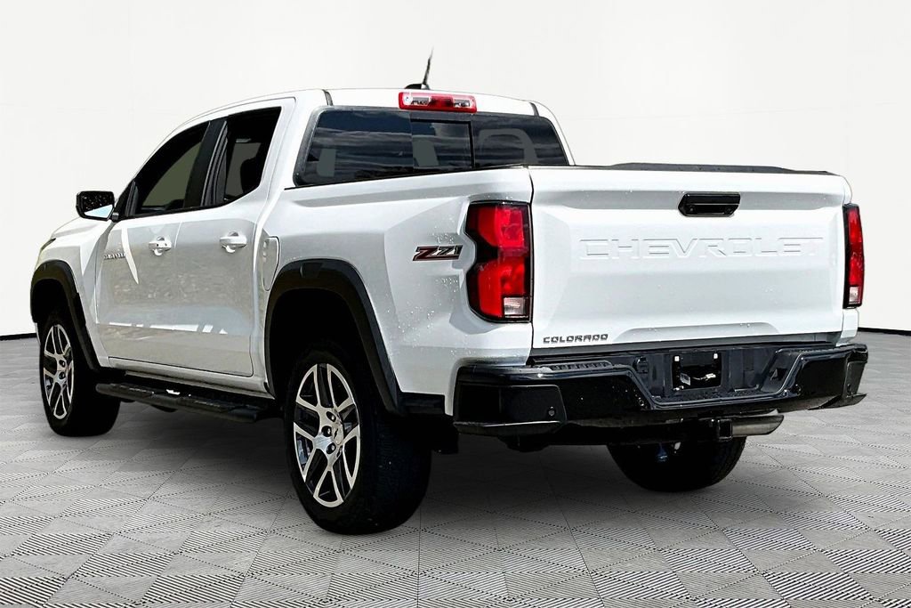 Used 2024 Chevrolet Colorado Z71 w/ Z71 Convenience Package 2 image 4