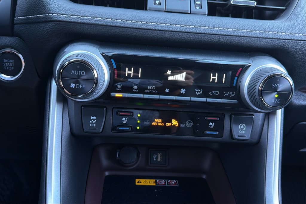 Certified 2025 Toyota RAV4 Limited w/ Advanced Technology Package FWD image 24