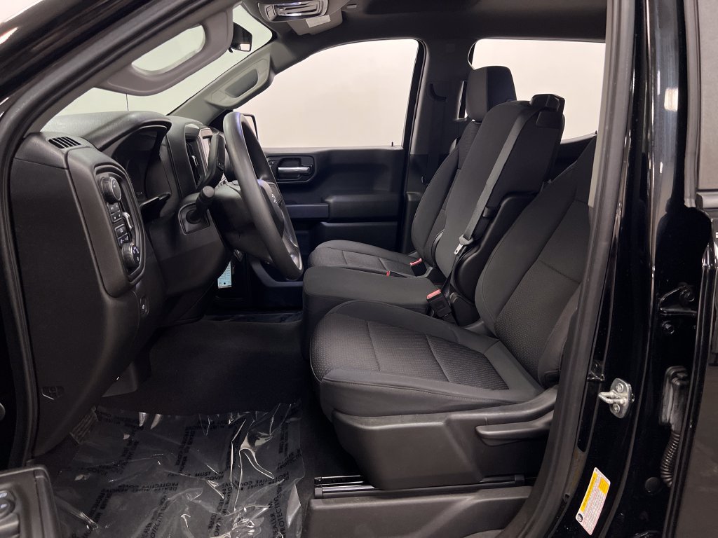 Used 2020 Chevrolet Silverado 1500 Custom Trail Boss w/ Custom Convenience Package AWD/4WD image 9
