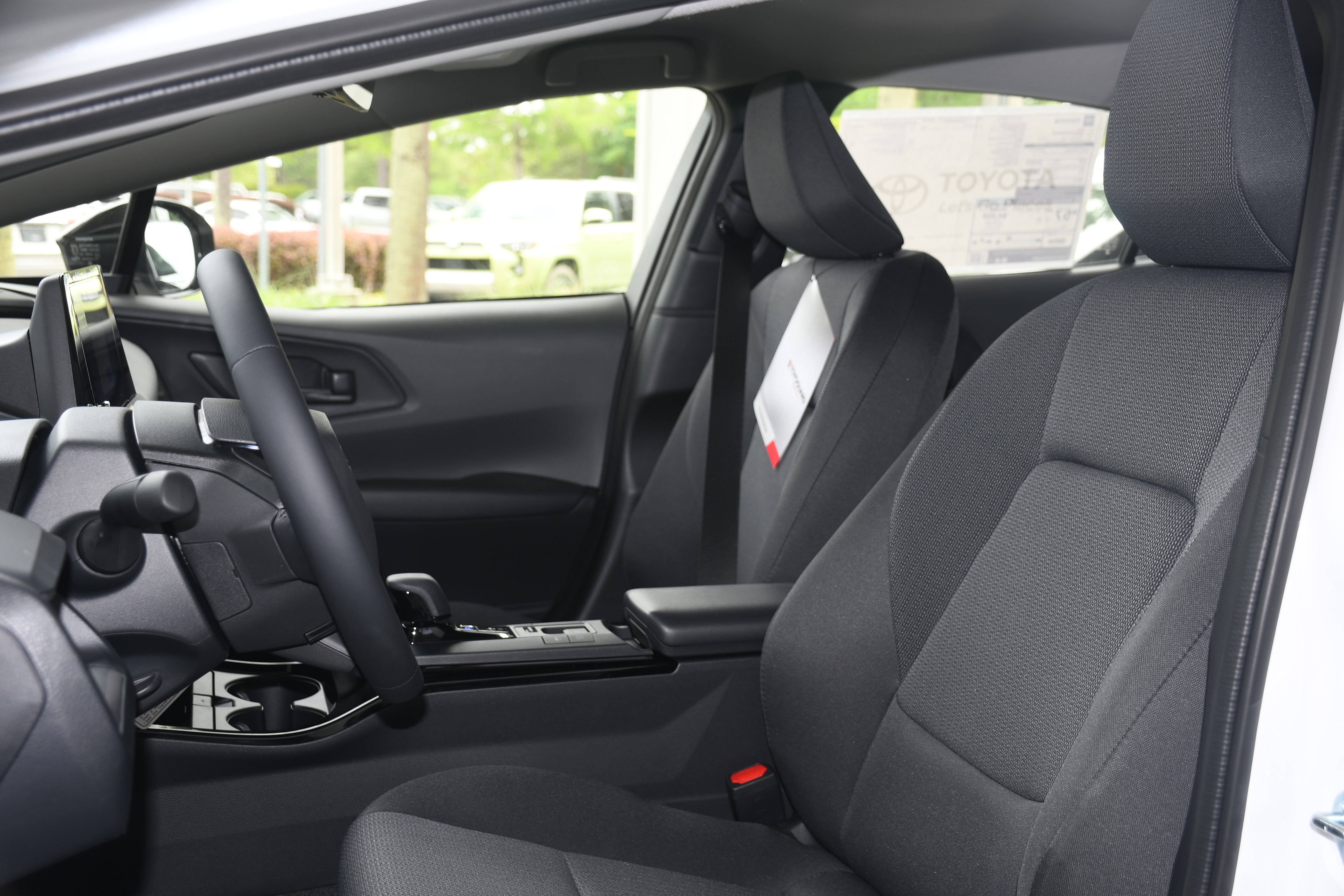 New 2026 Toyota Prius LE FWD image 7