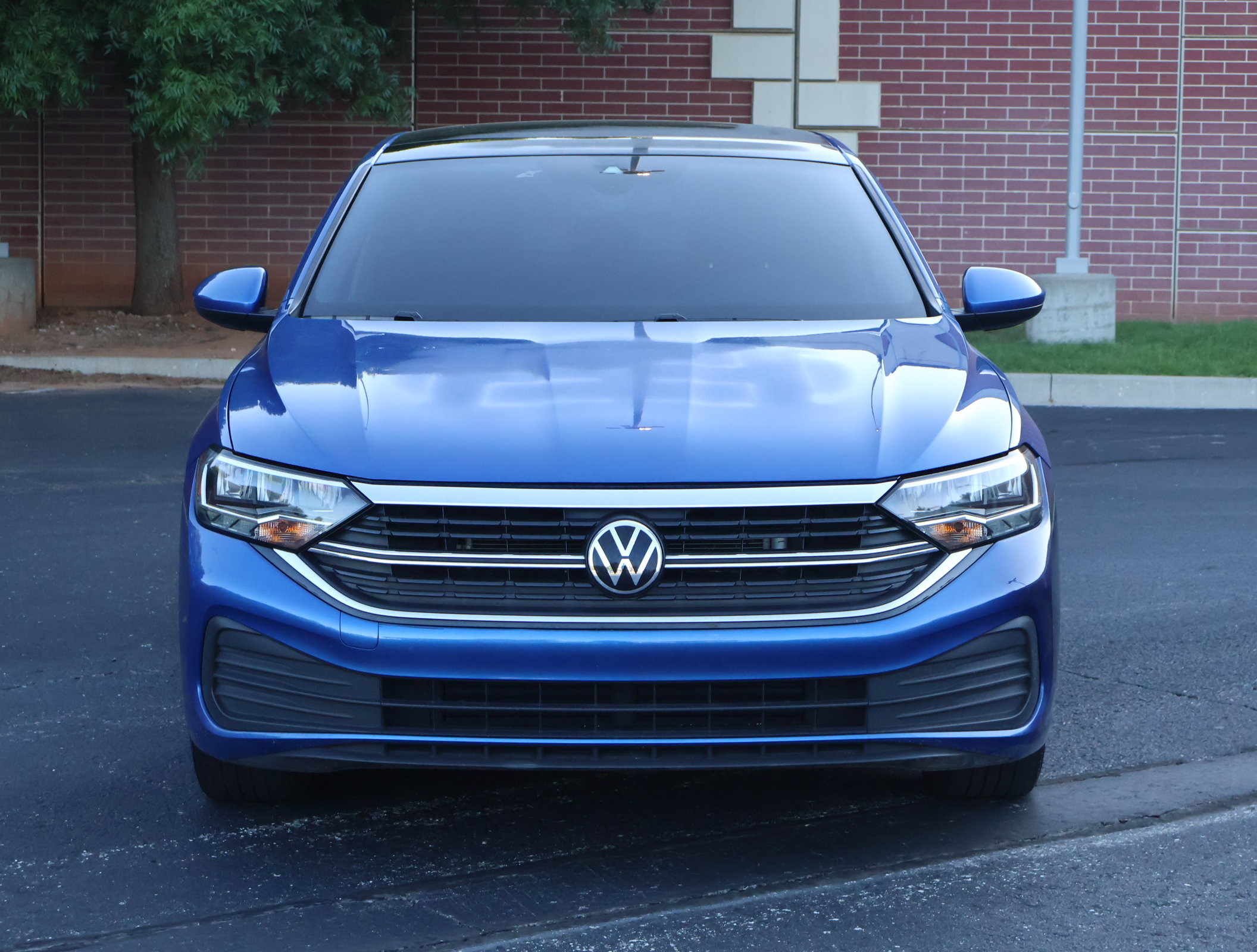 Used 2023 Volkswagen Jetta SE w/ Panoramic Sunroof Package FWD image 25