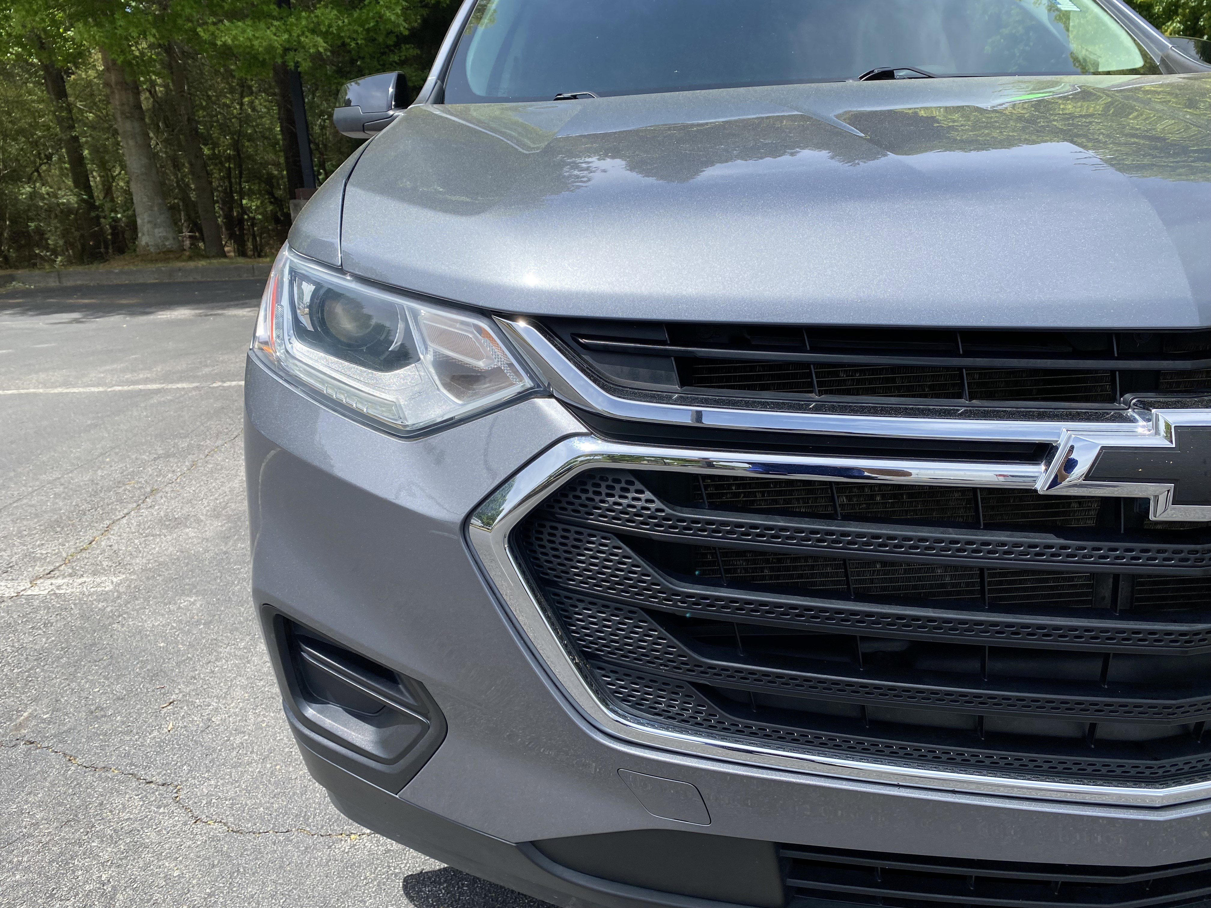 Used 2021 Chevrolet Traverse LS FWD image 14
