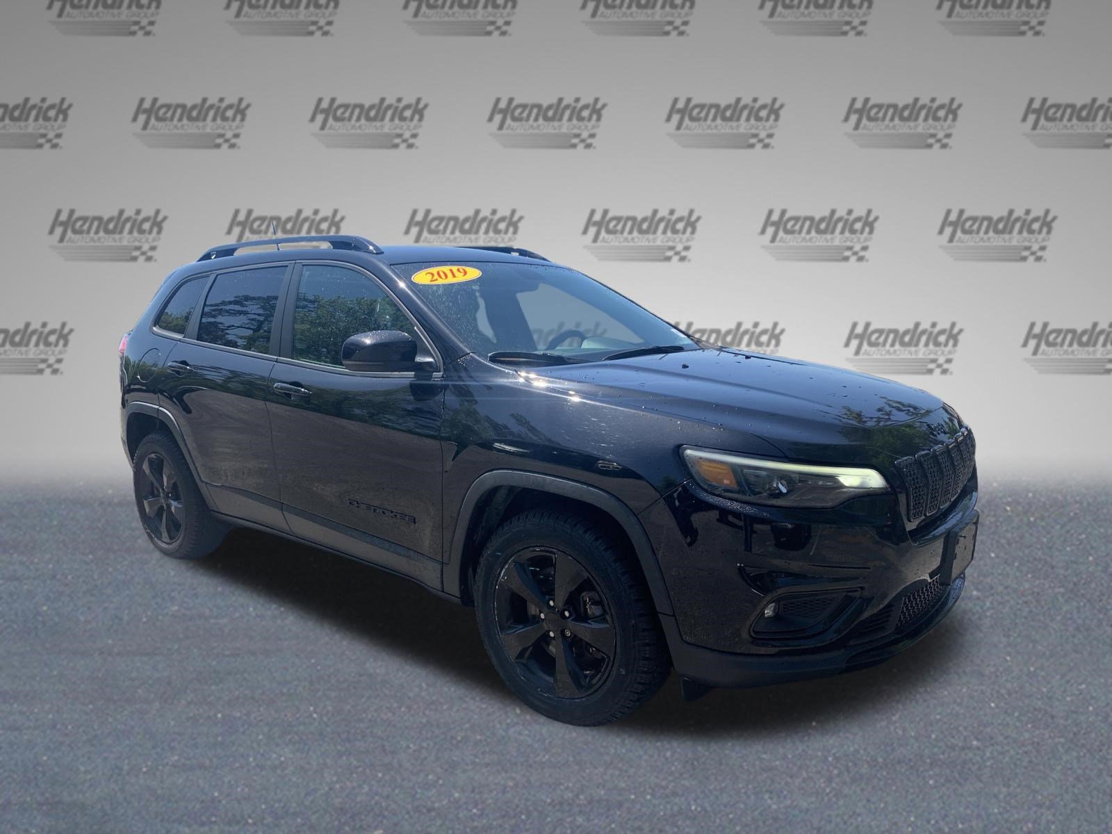 Used 2019 Jeep Cherokee Latitude Plus image 2